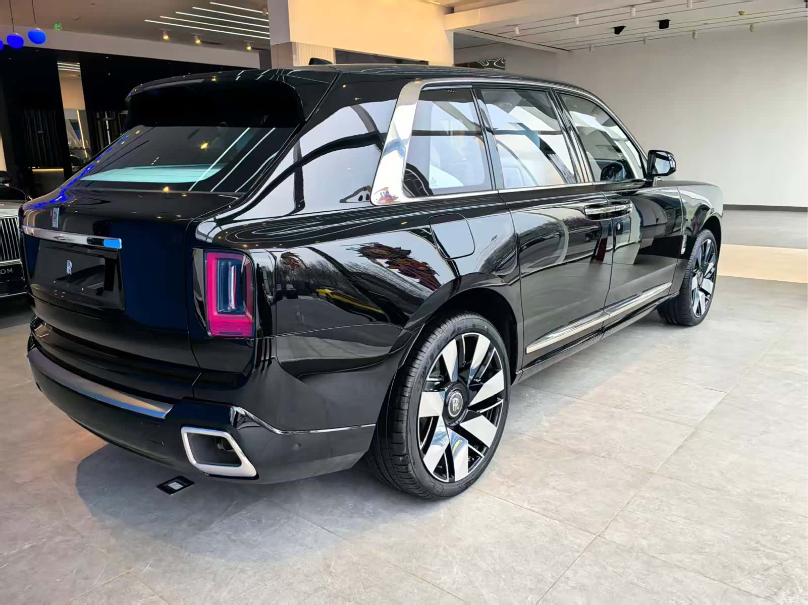 Rolls-Royce Cullinan, 2026 7
