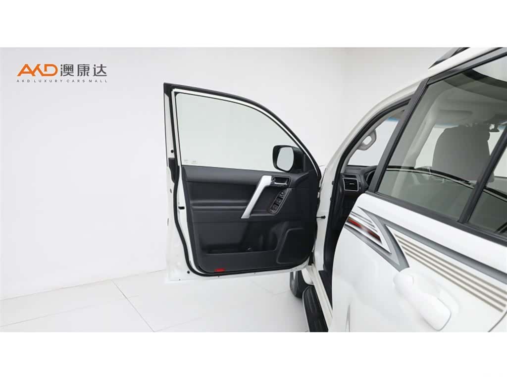 Toyota Prado, 2016 10