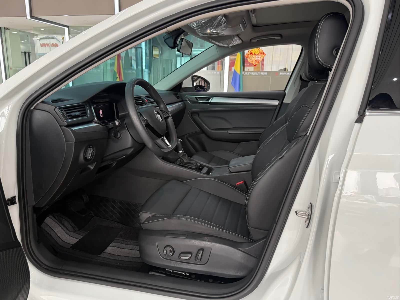 Skoda Superb, 2023 7