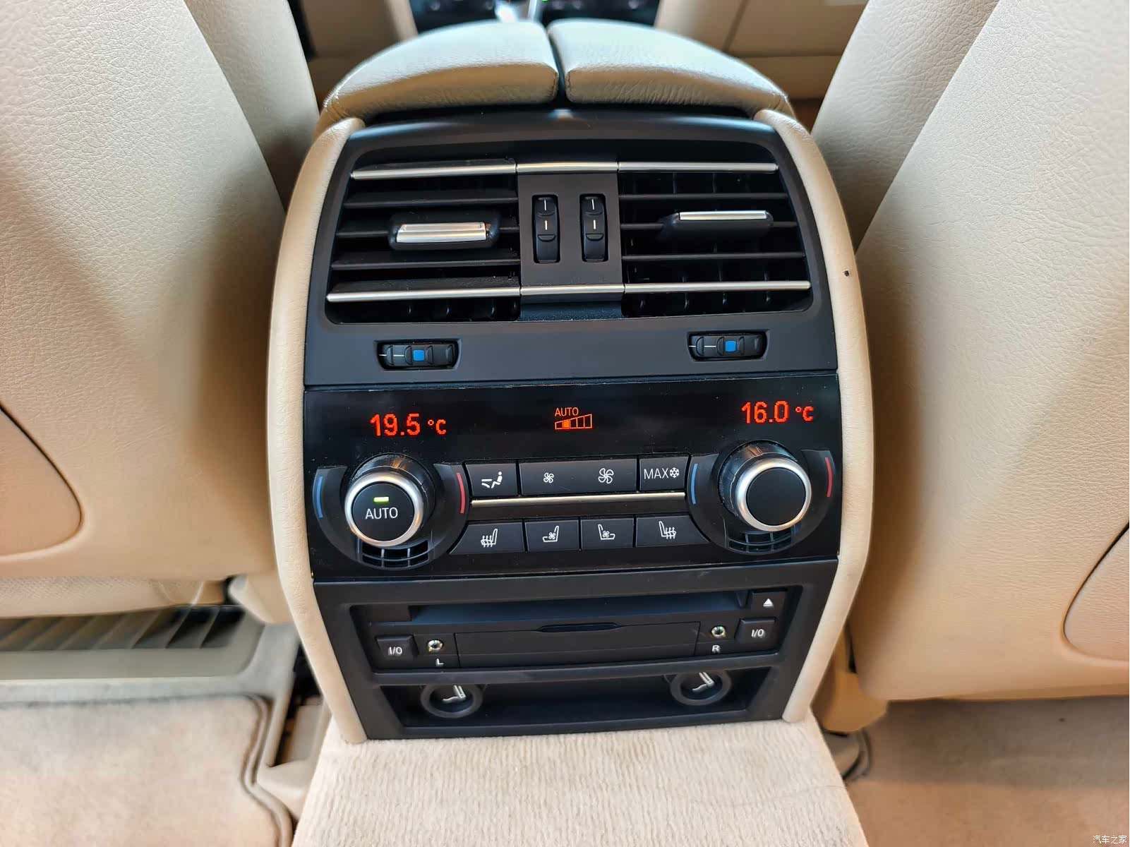BMW 7 Series, 2011 14
