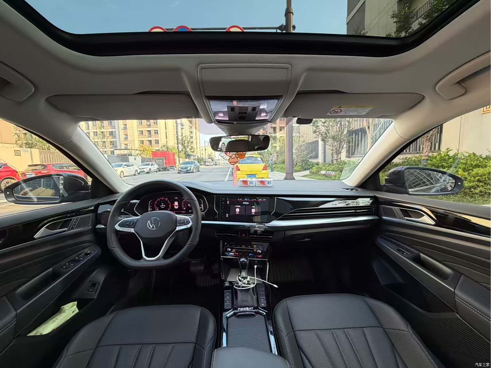 Volkswagen Passat, 2024 все фото