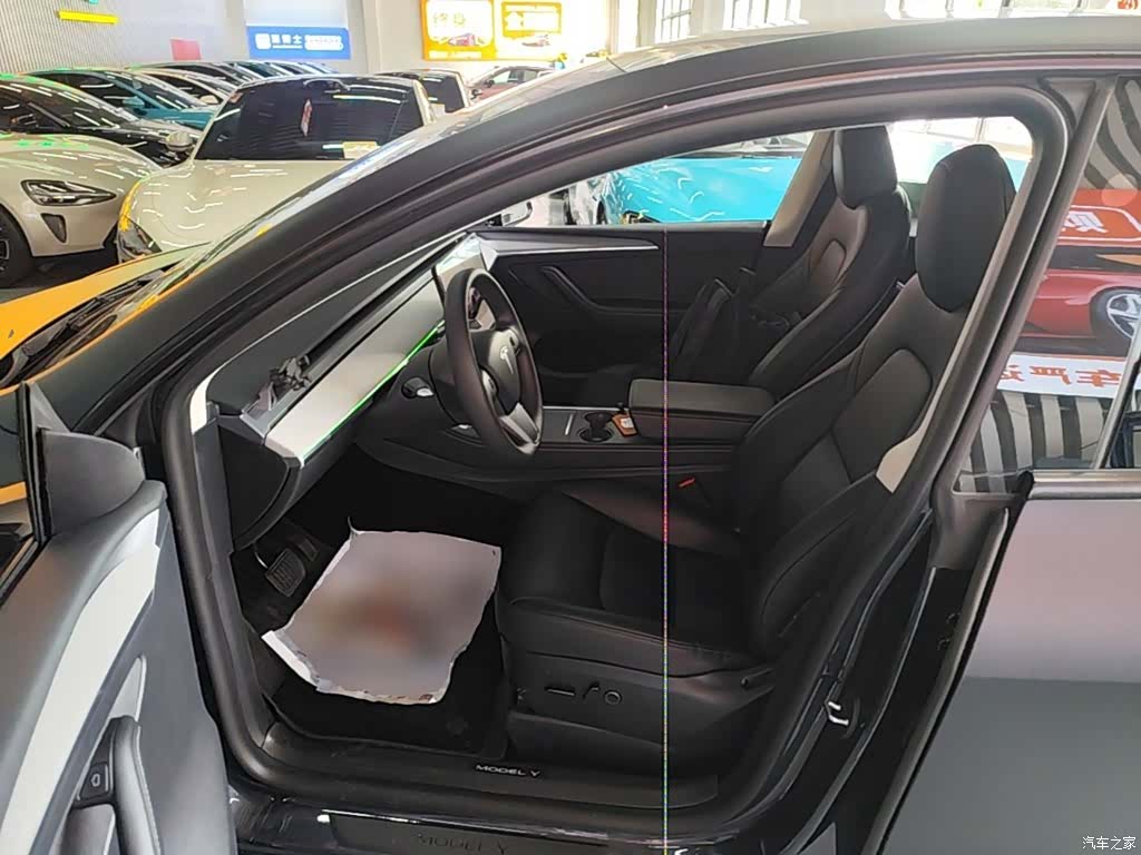Tesla Model Y, 2024 16