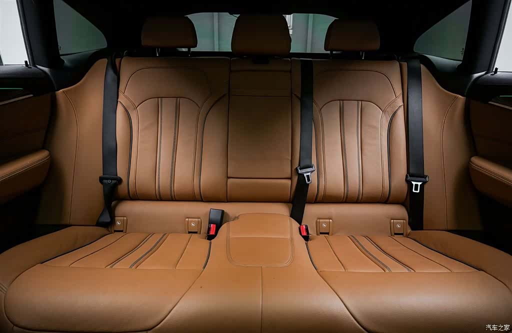 BMW 6 Series GT, 2020 12