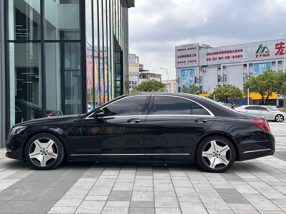 Mercedes-Benz S-class Mercedes-Benz S-class