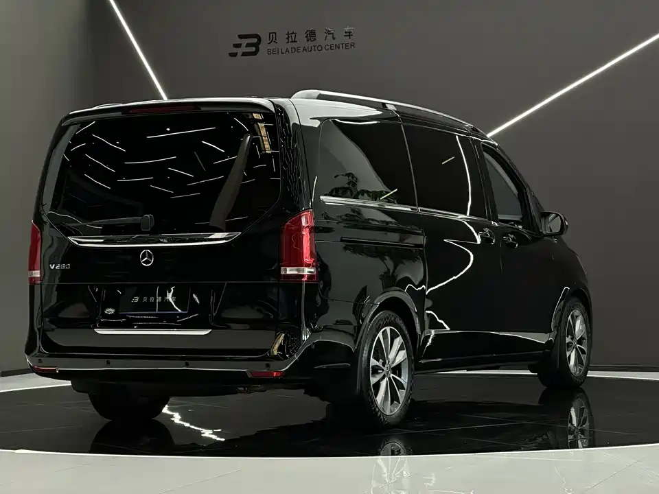 Mercedes-Benz V-class