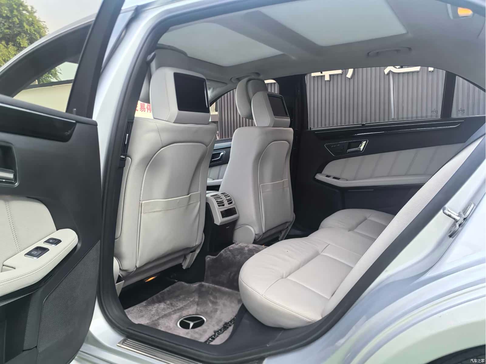 Mercedes-Benz E-Class, 2012 7