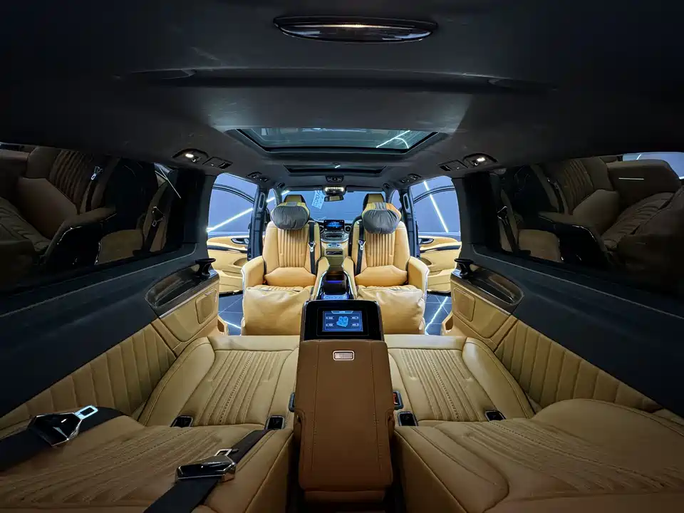 Mercedes-Benz V-class