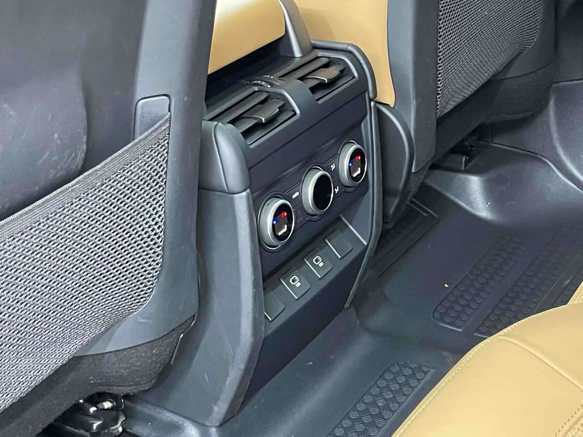 Land Rover Defender, 2024 все фото