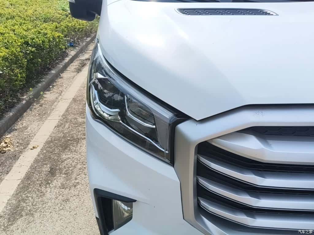 Maxus V90, 2023 13