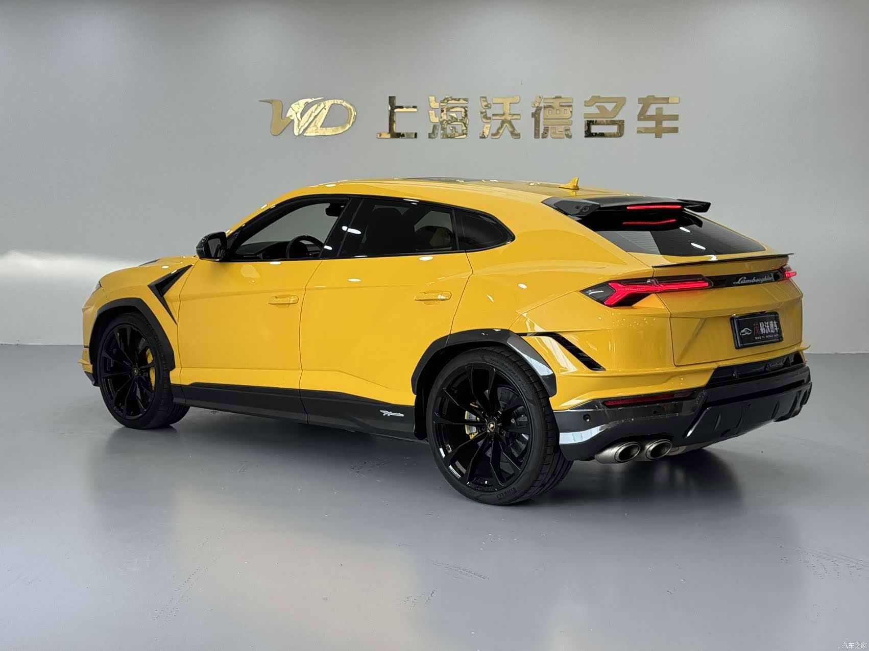 Lamborghini Urus, 2023 6