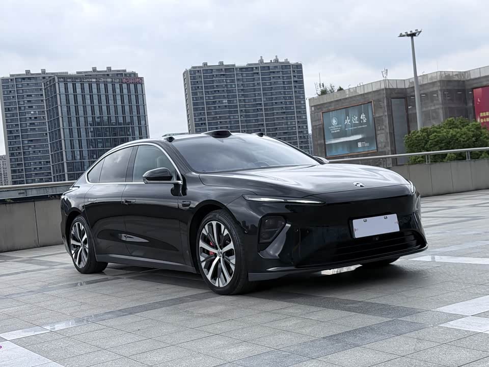 NIO ET7