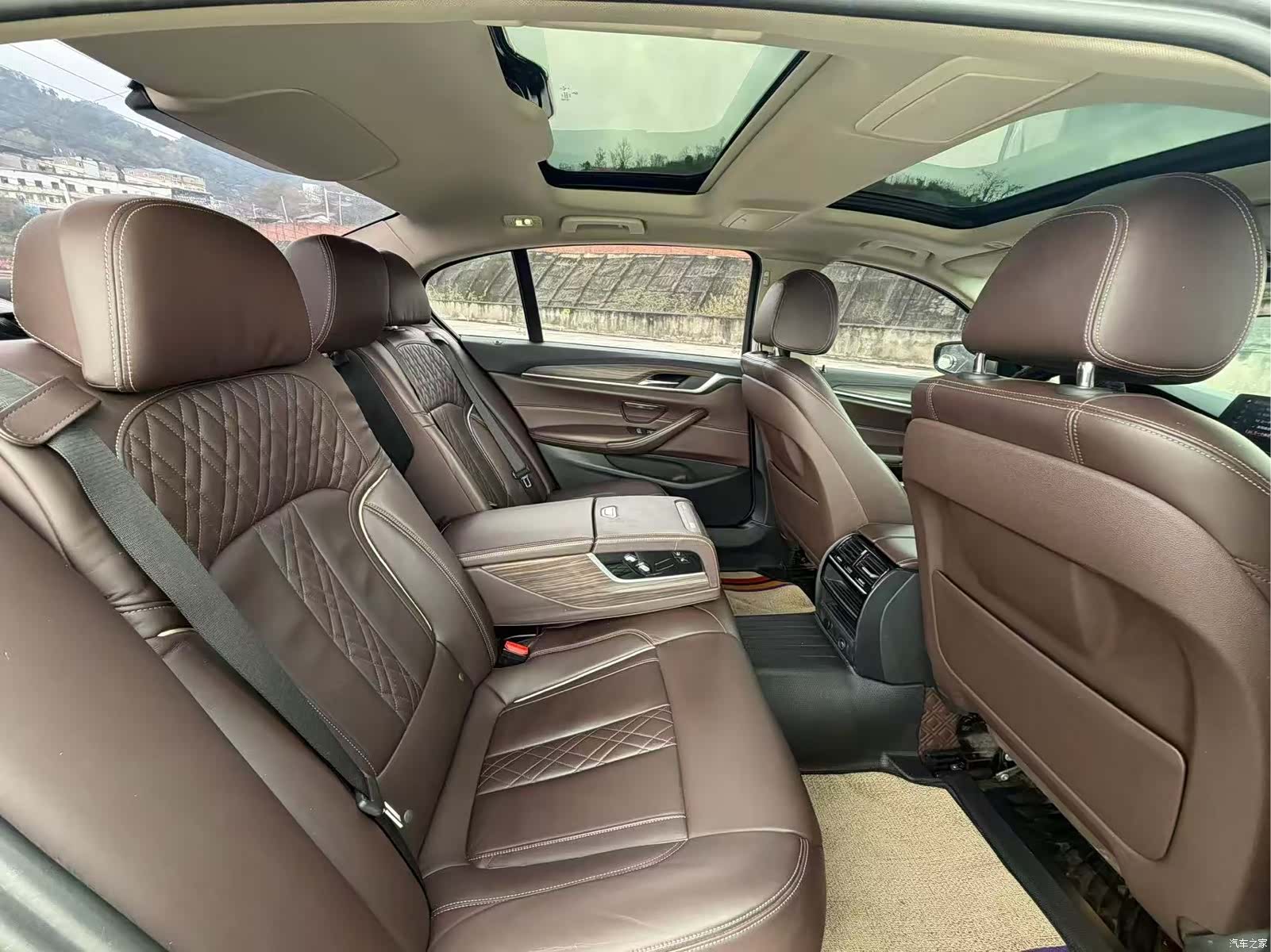 BMW 5 Series, 2017 все фото