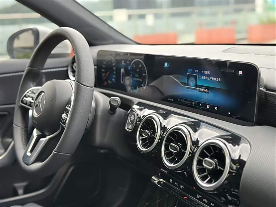 Mercedes-Benz Class A Mercedes-Benz Class A