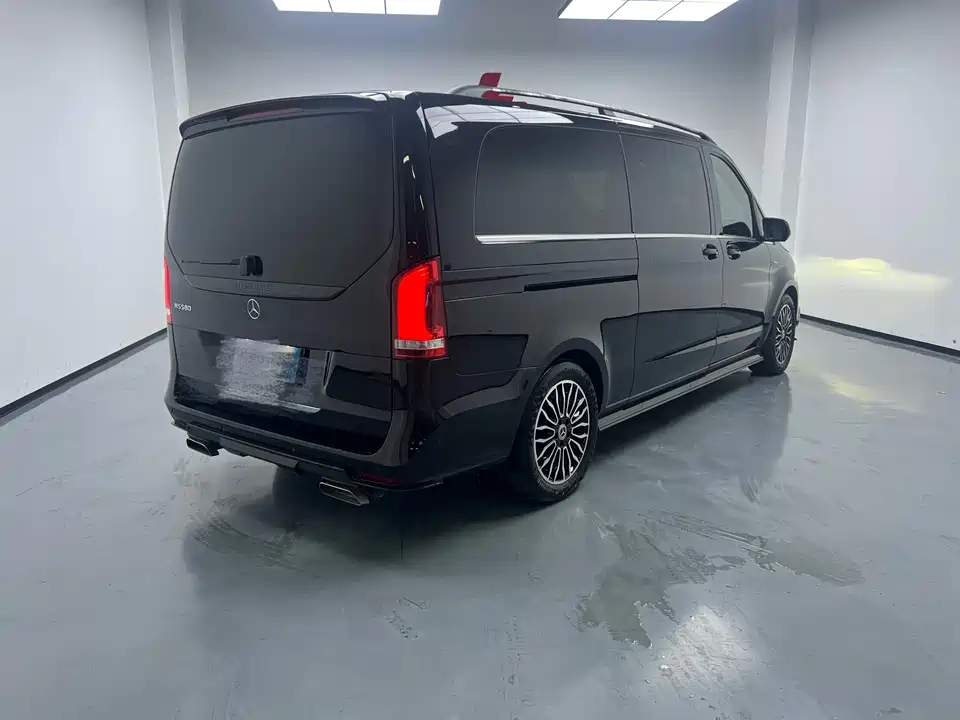 Mercedes-Benz V-class