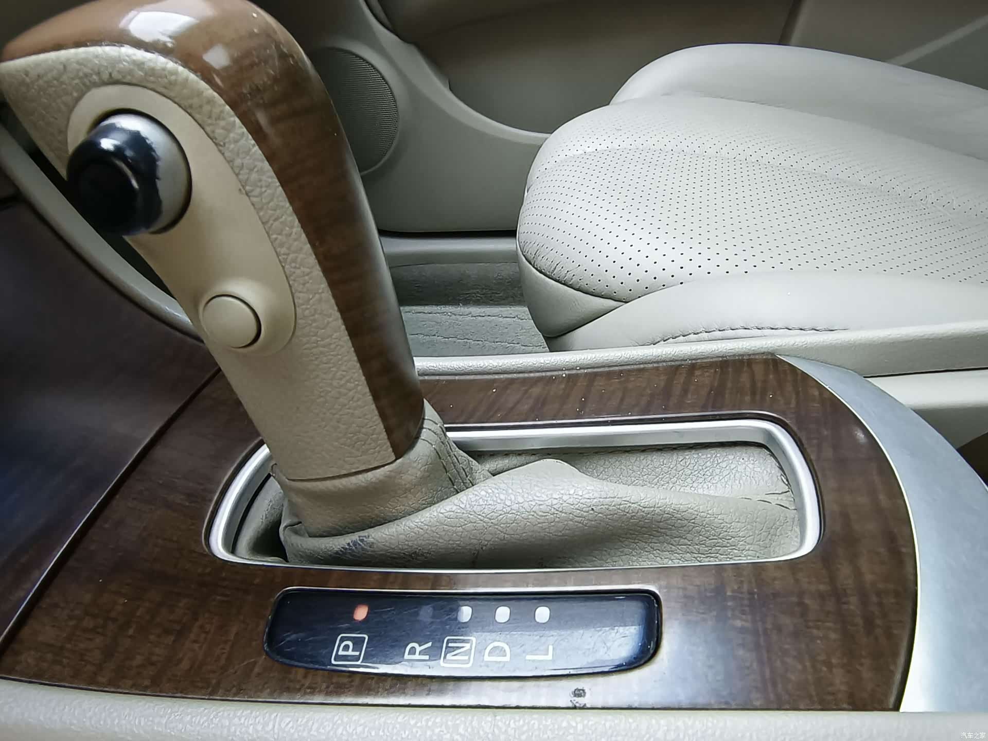 Nissan Sylphy, 2012 16