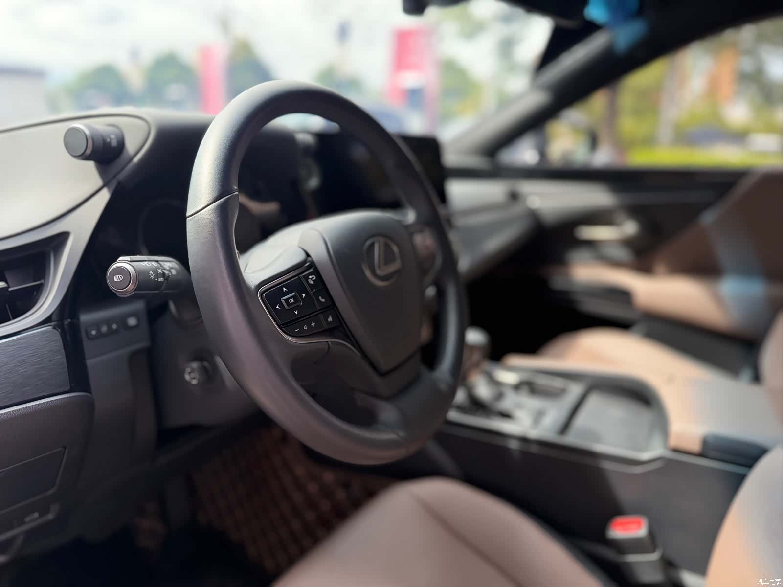 Lexus ES, 2023 14
