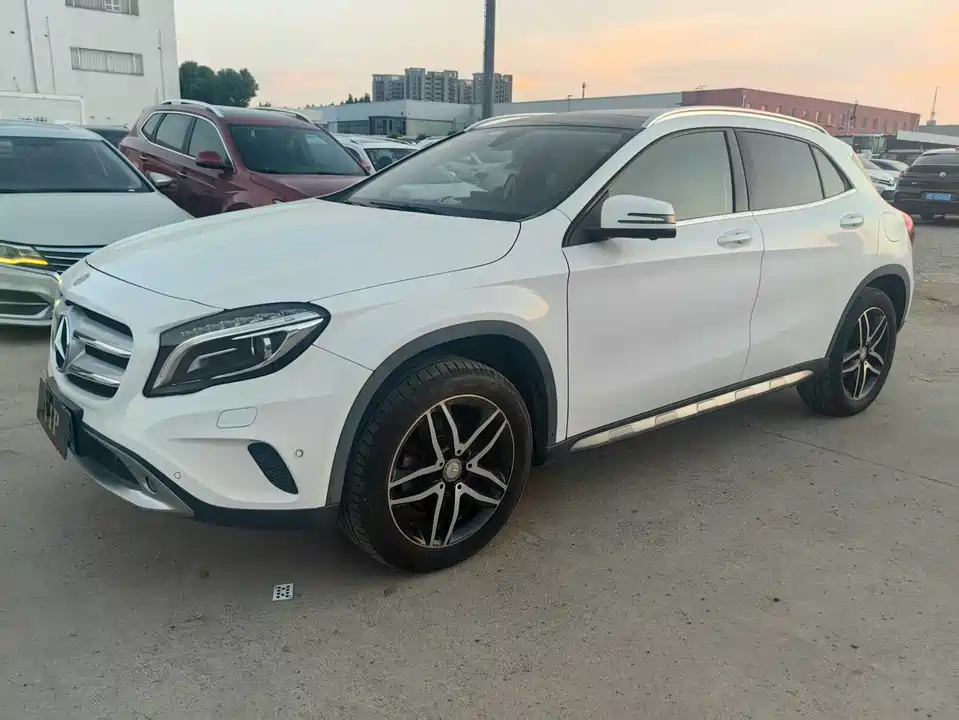 Mercedes-Benz GLA