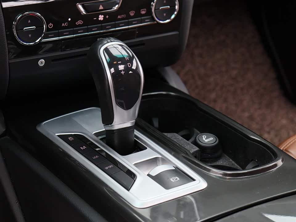 Maserati Ghibli Maserati Ghibli