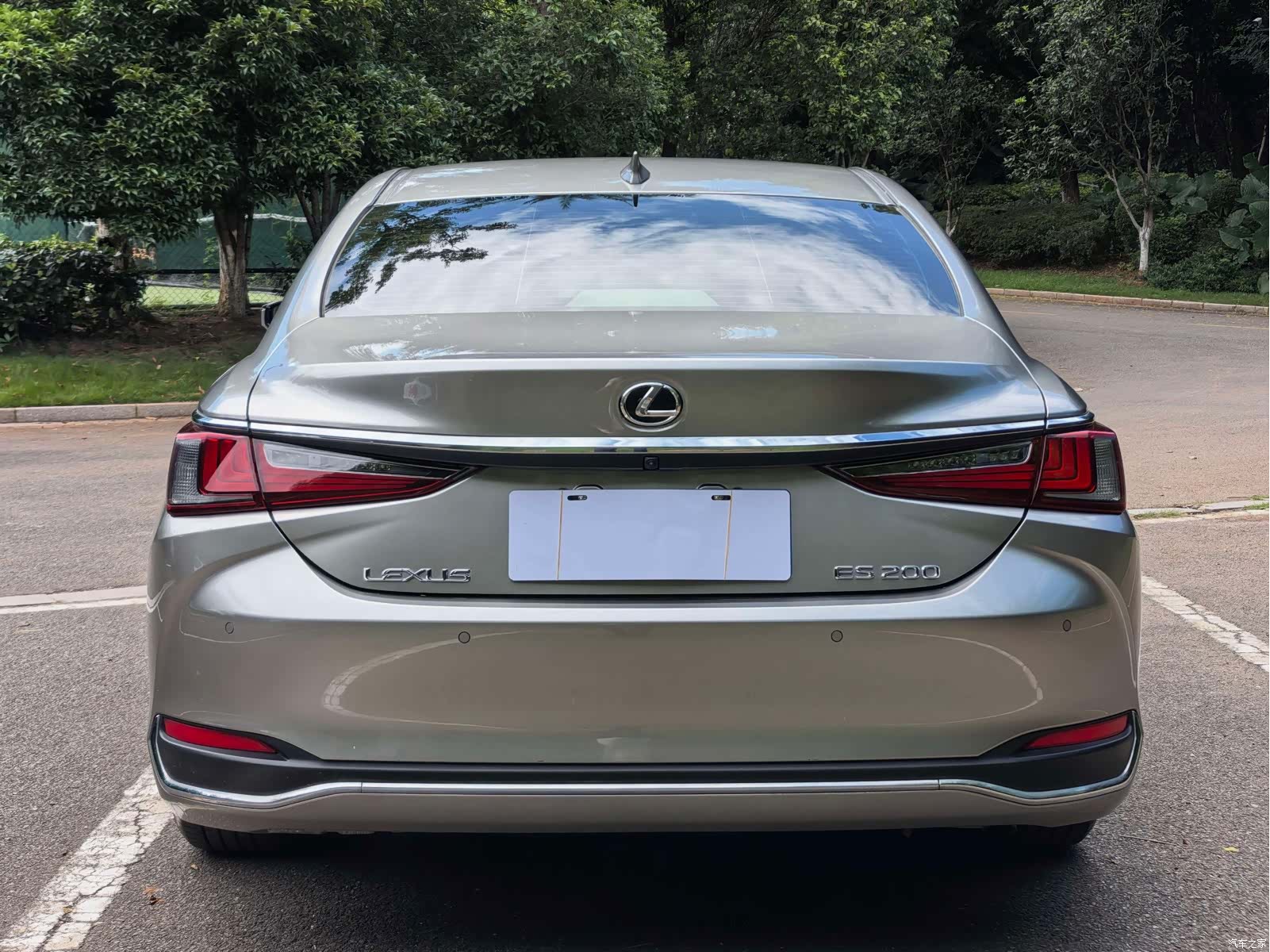 Lexus ES, 2024 8