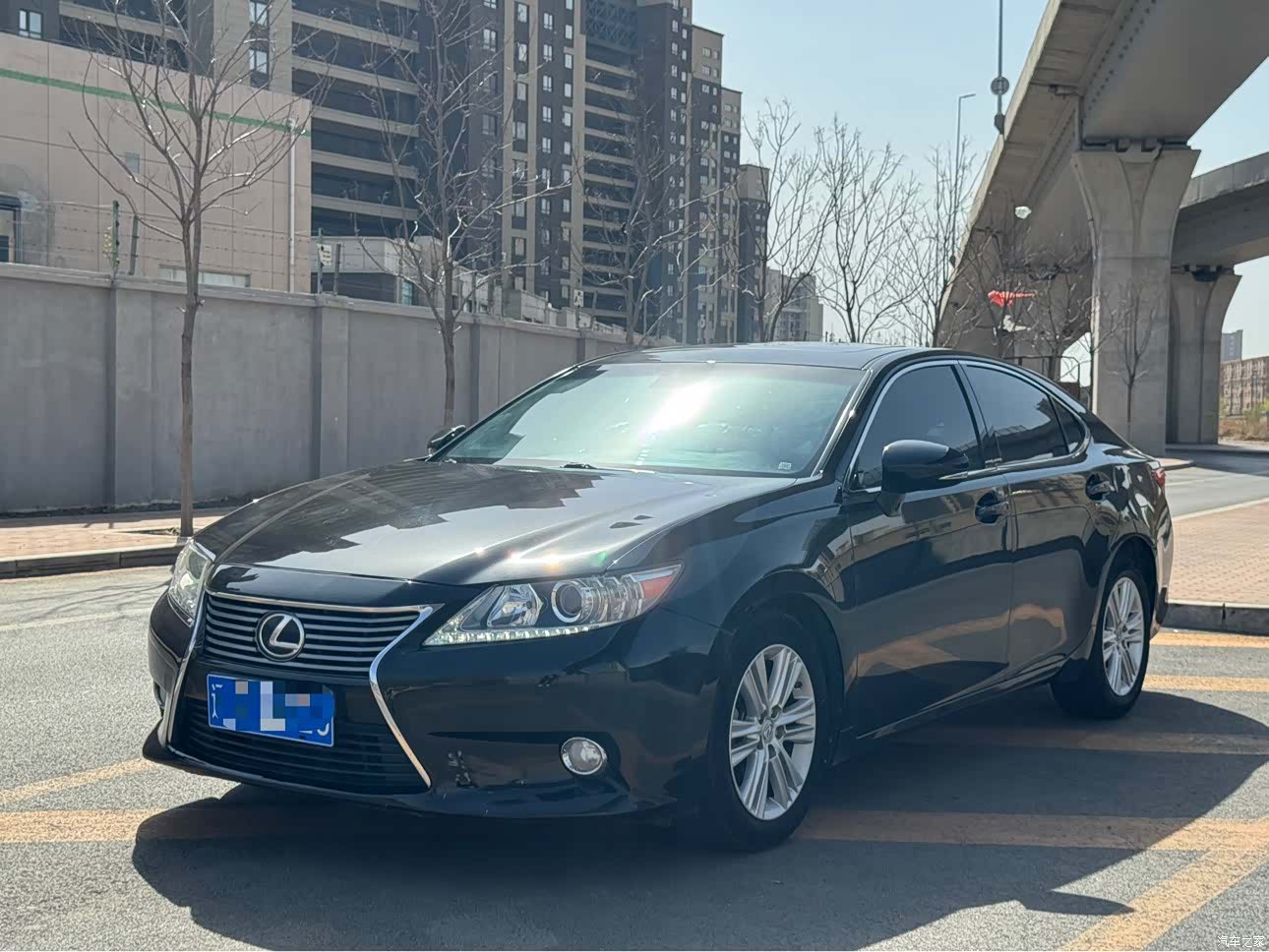 Lexus ES, 2013 1