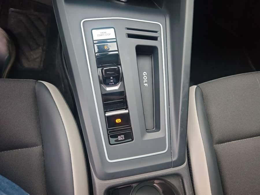 Volkswagen Golf 2024, фото 13