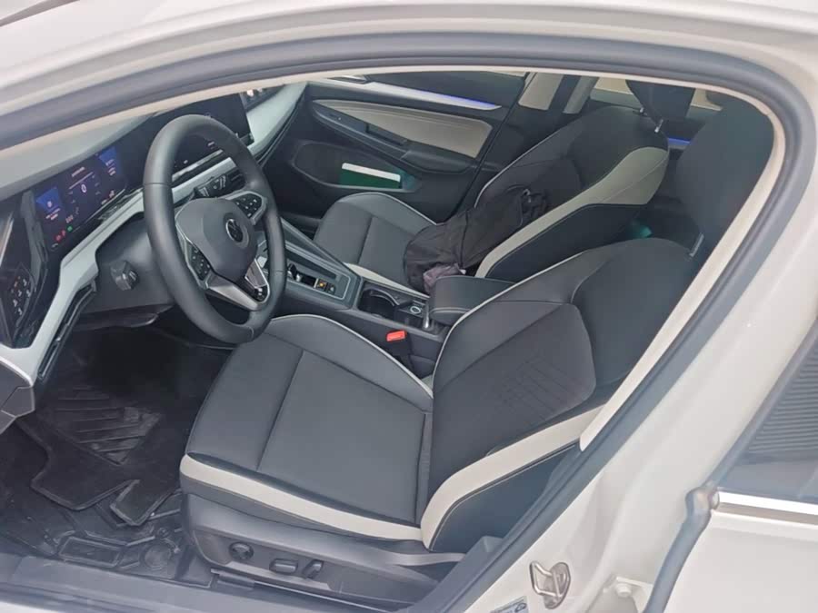 Volkswagen Golf 2024, фото 14