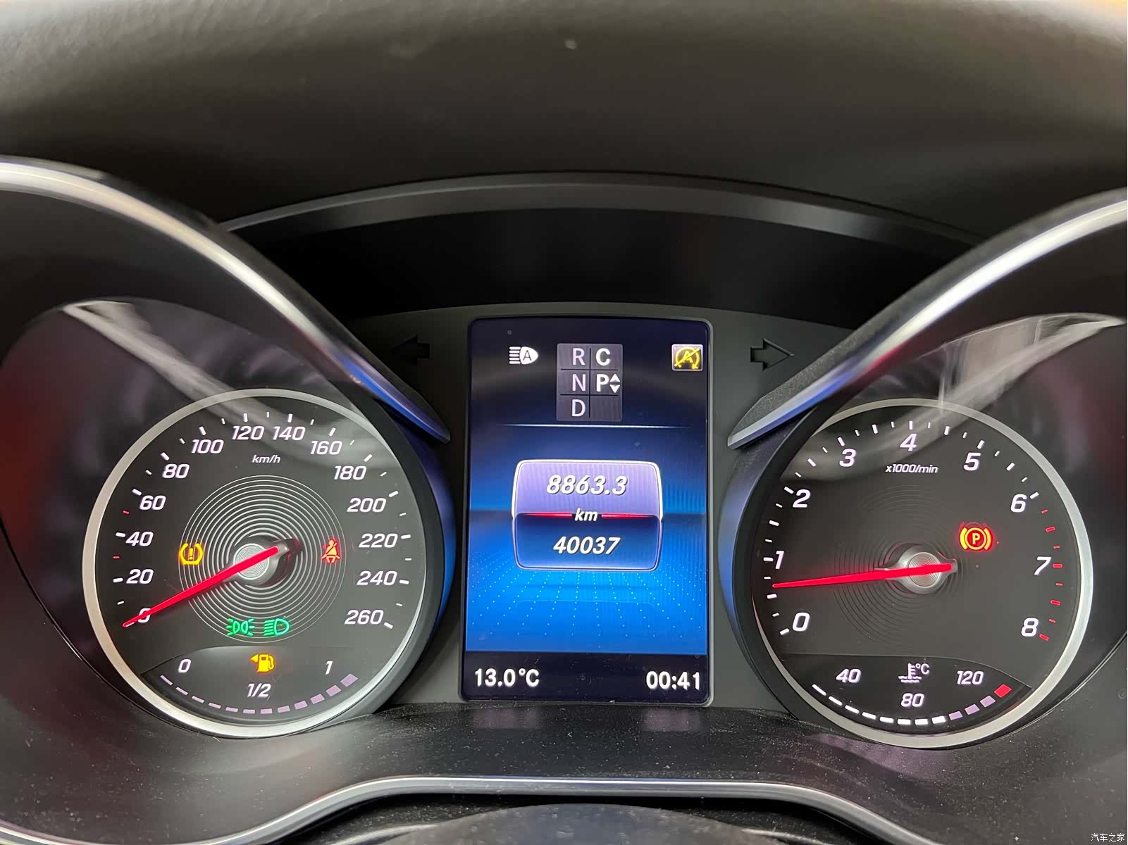 Mercedes-Benz V-Class, 2023 12