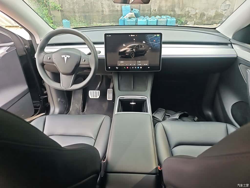 Tesla Model Y, 2023 10