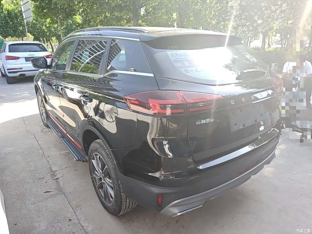 Geely Boyue, 2022 все фото