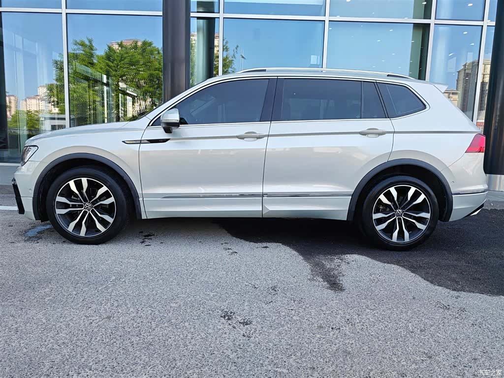 Volkswagen Tiguan L, 2021 2