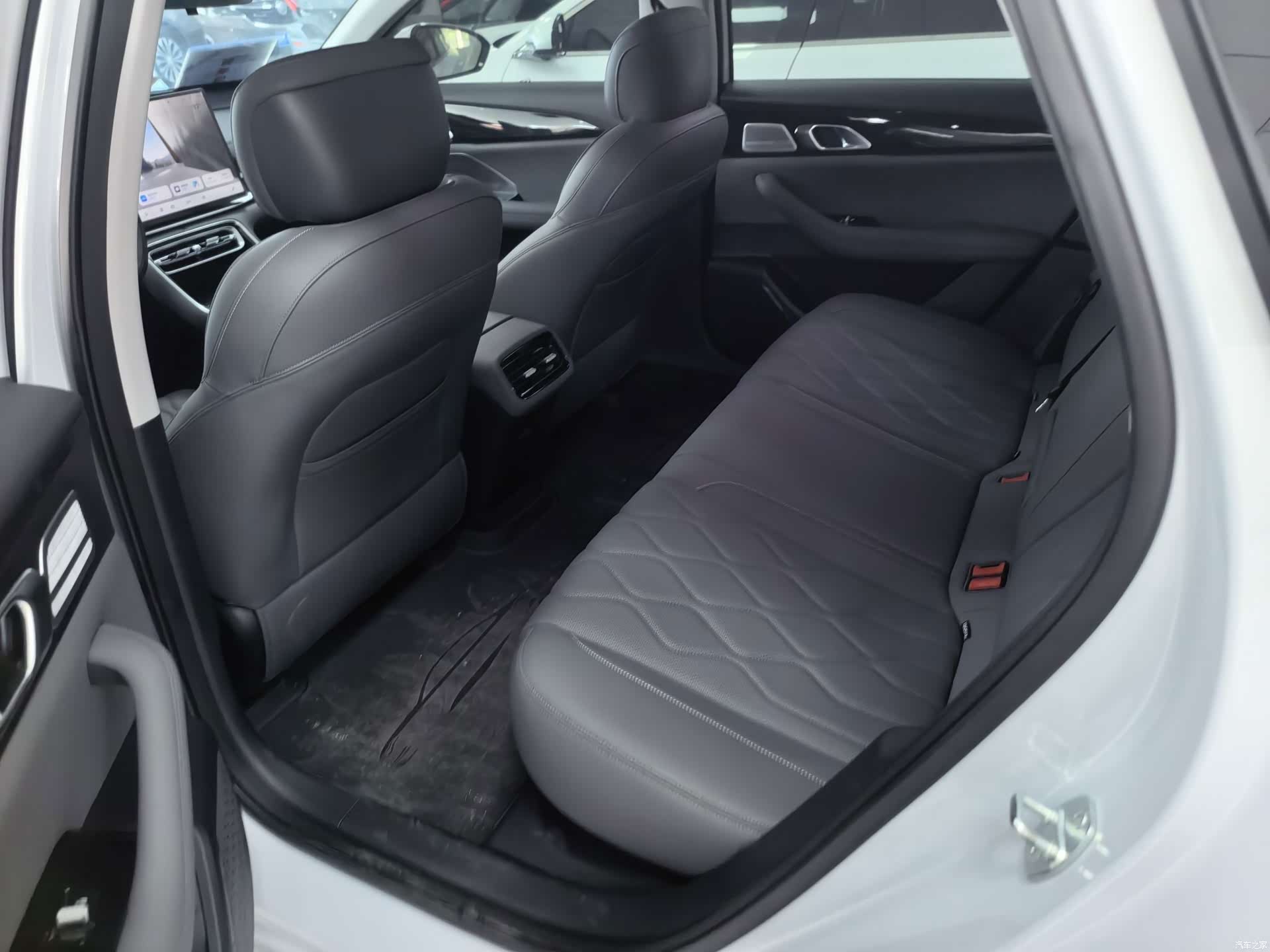 Geely A7, 2025 11