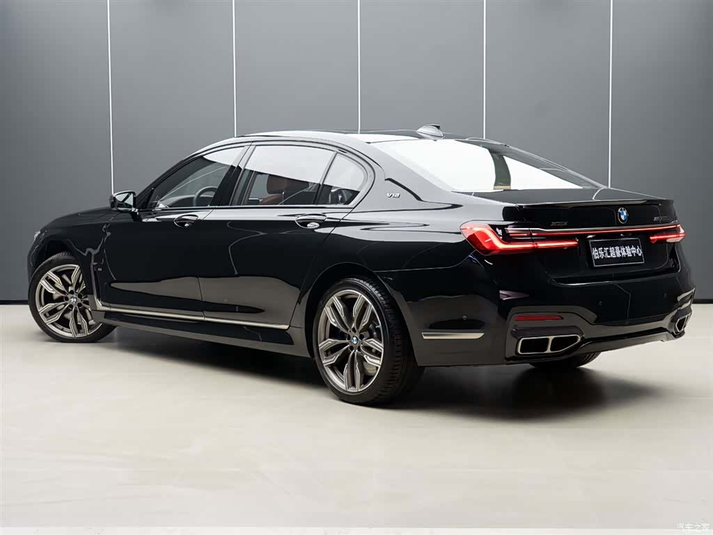 BMW 7 Series, 2019 все фото