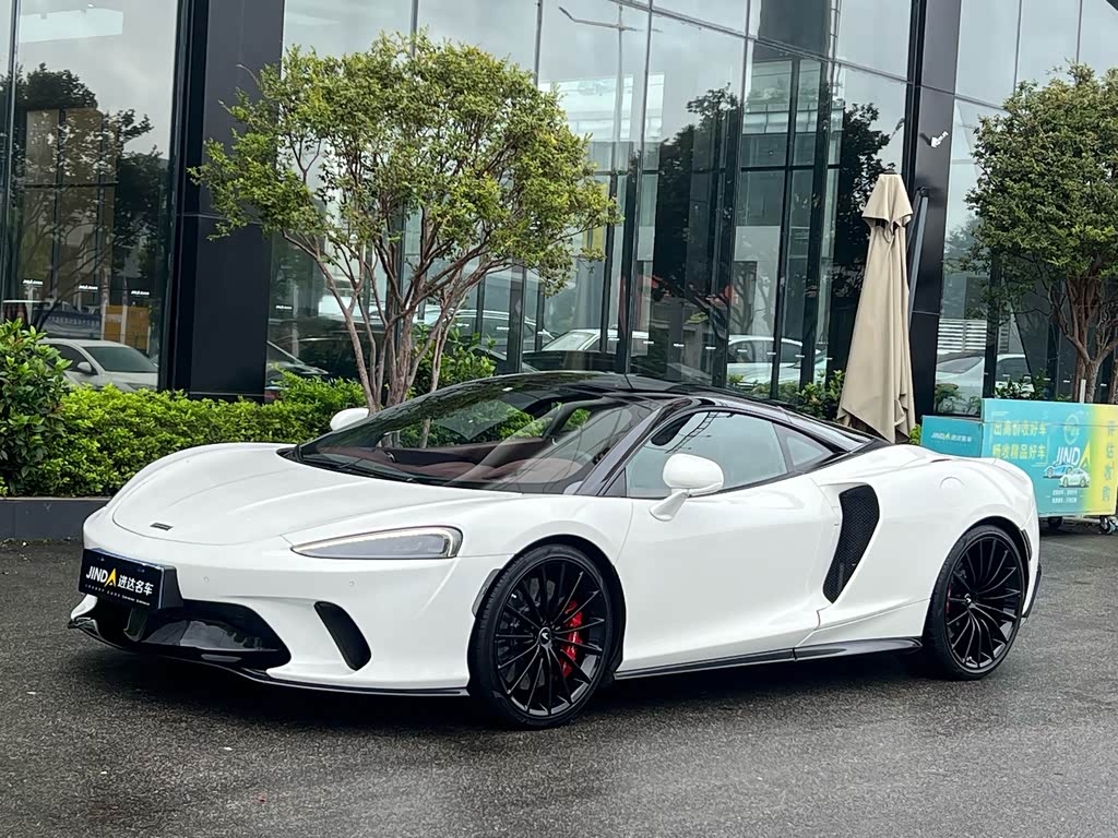 McLaren GT