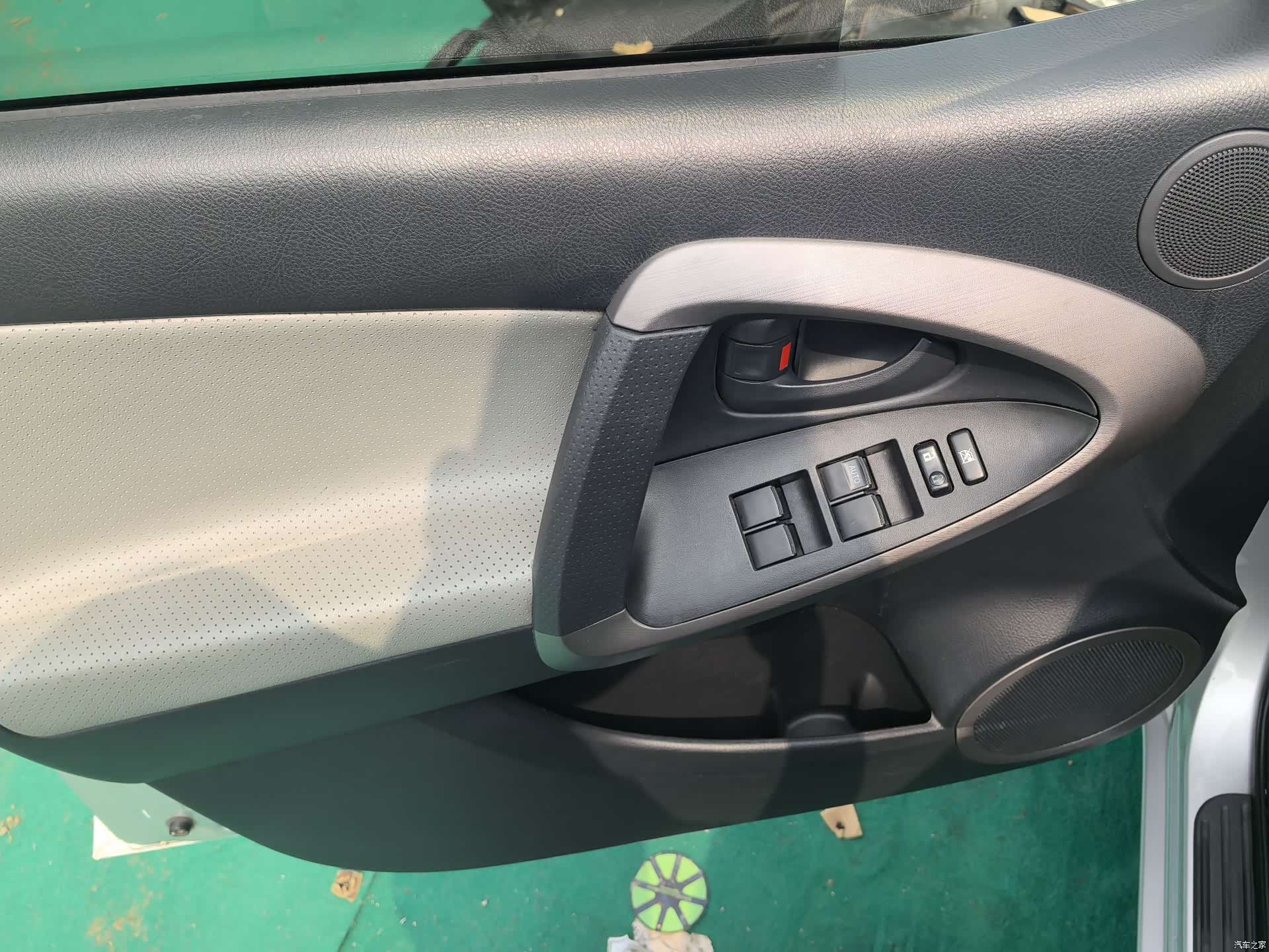 Toyota RAV4, 2008 4