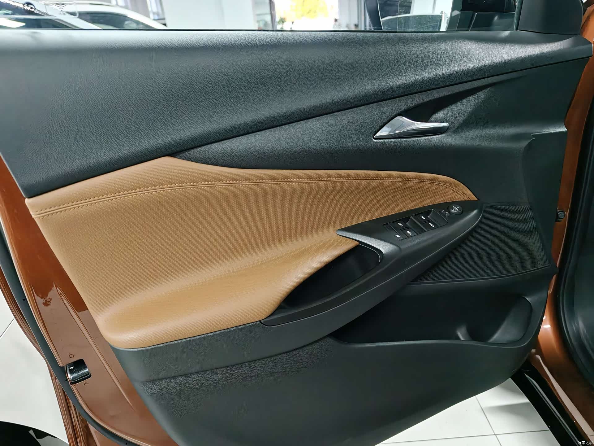 Buick Encore, 2019 11