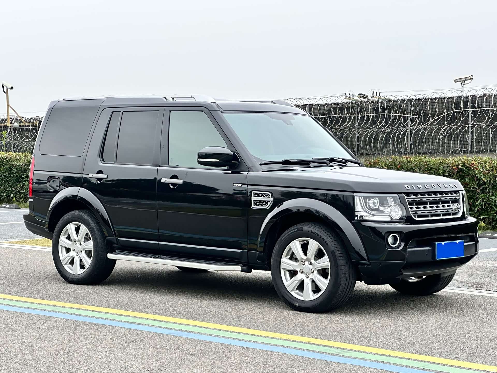 Land Rover Discovery, 2019 3