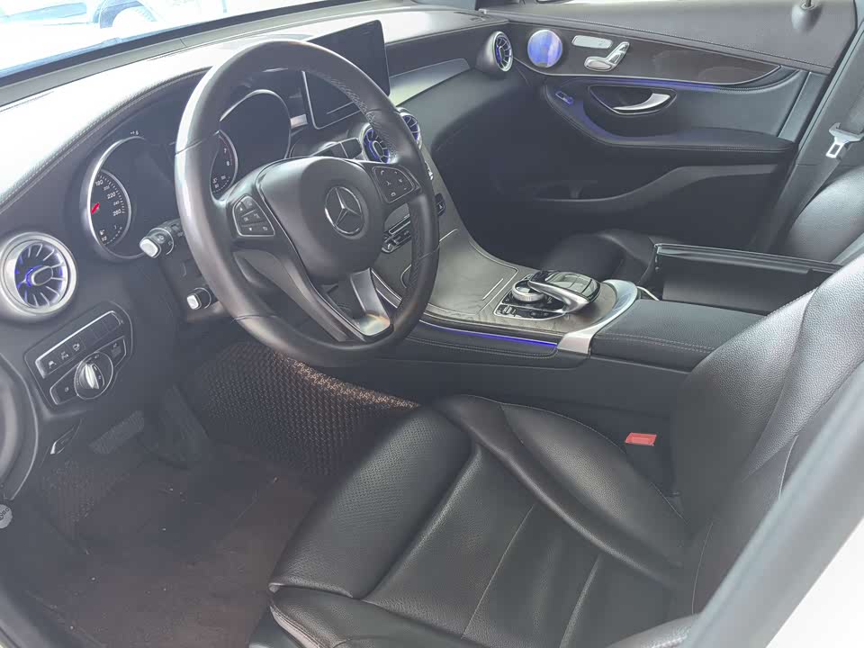 Mercedes-Benz GLC Mercedes-Benz GLC