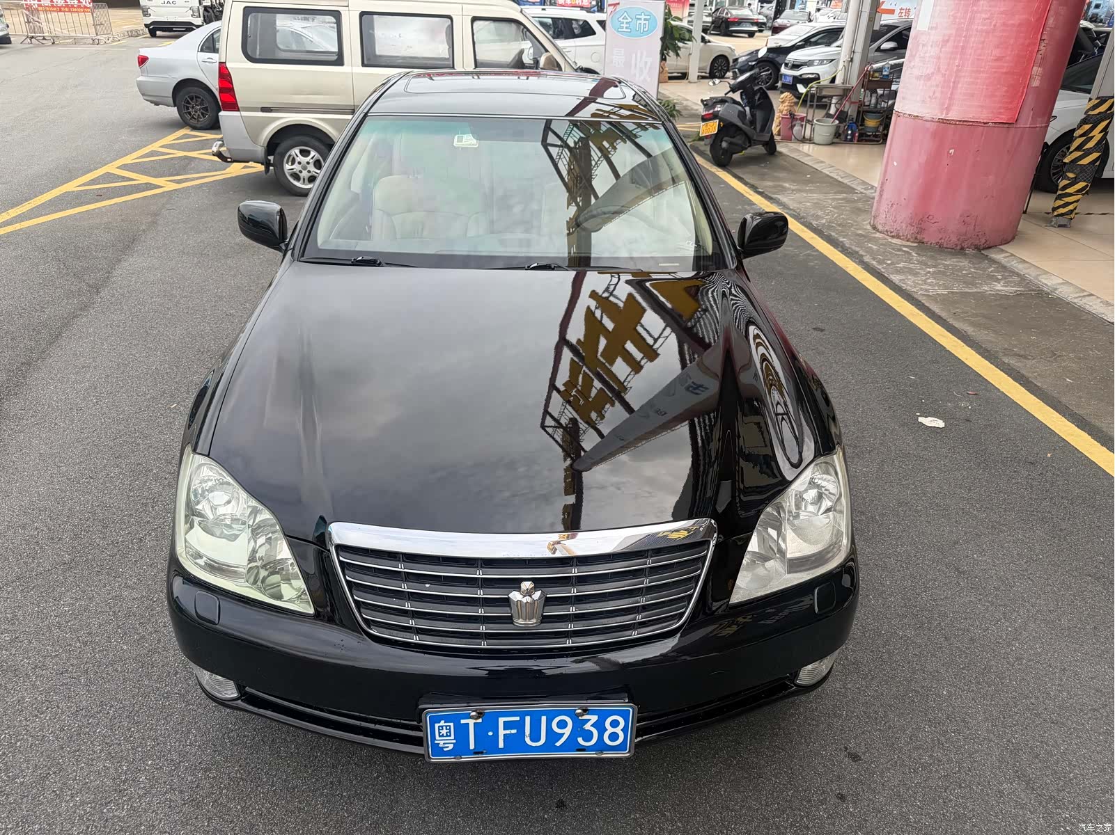 Toyota Crown, 2009 3