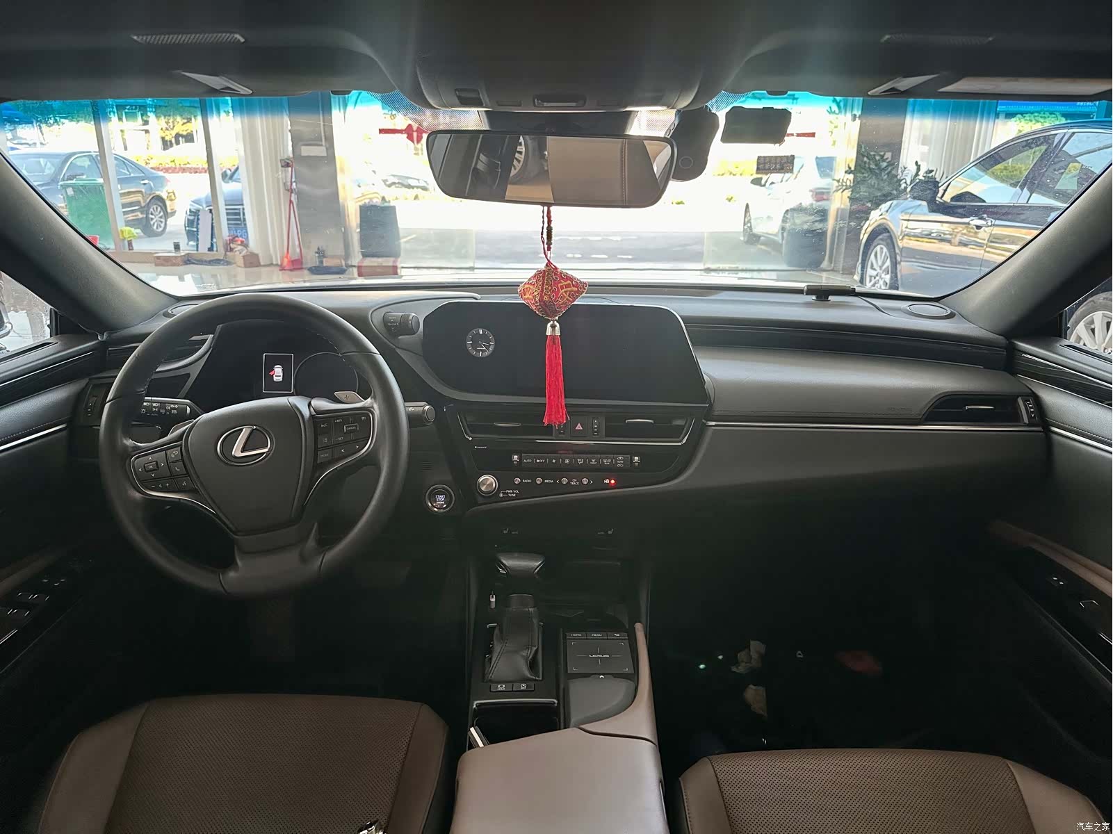 Lexus ES, 2022 7