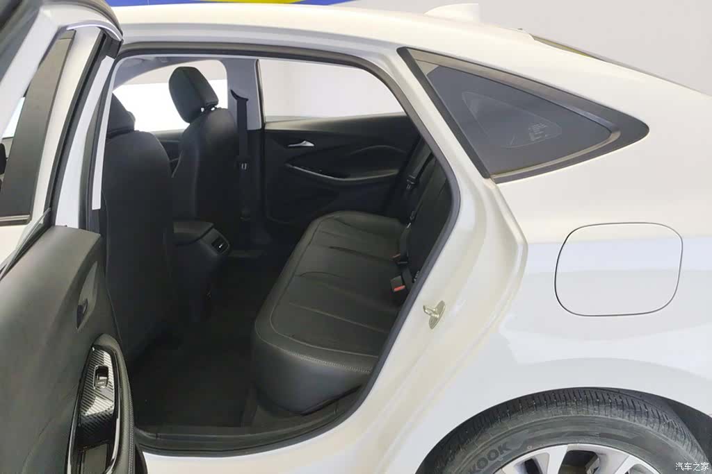 Buick Verano, 2023 11