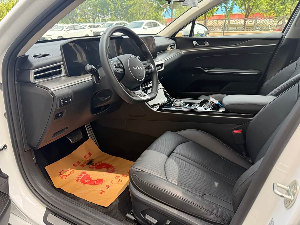 Kia K5 Kia K5