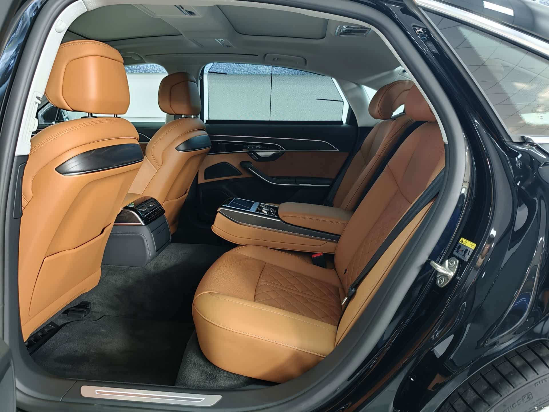 Audi A8L, 2025 22