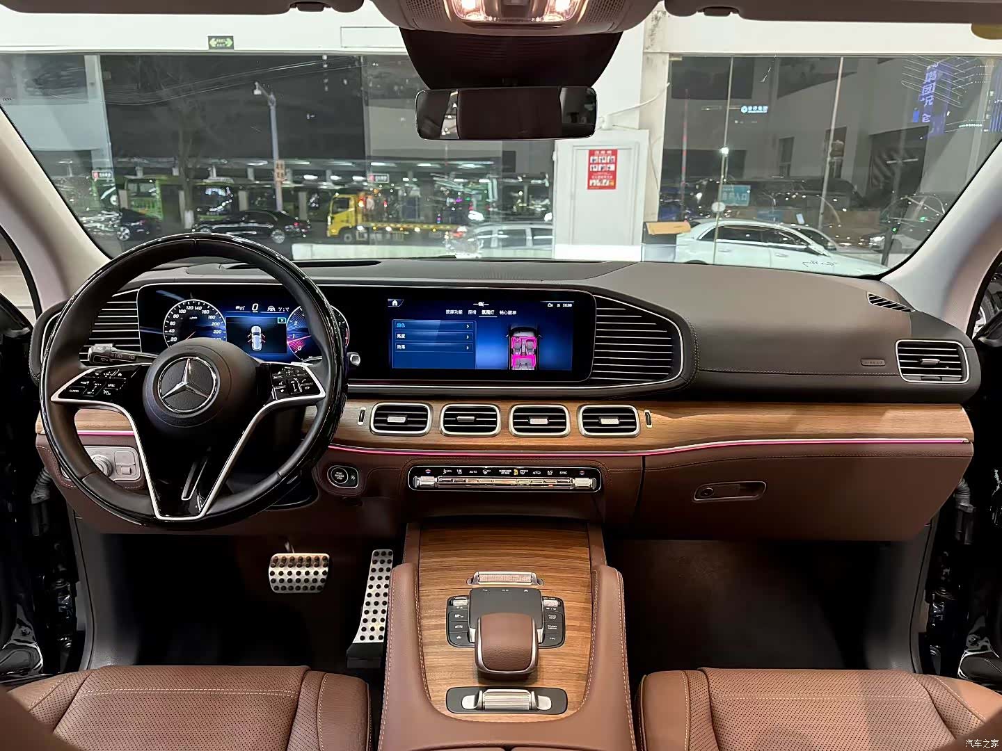 Mercedes-Benz GLS, 2024 9