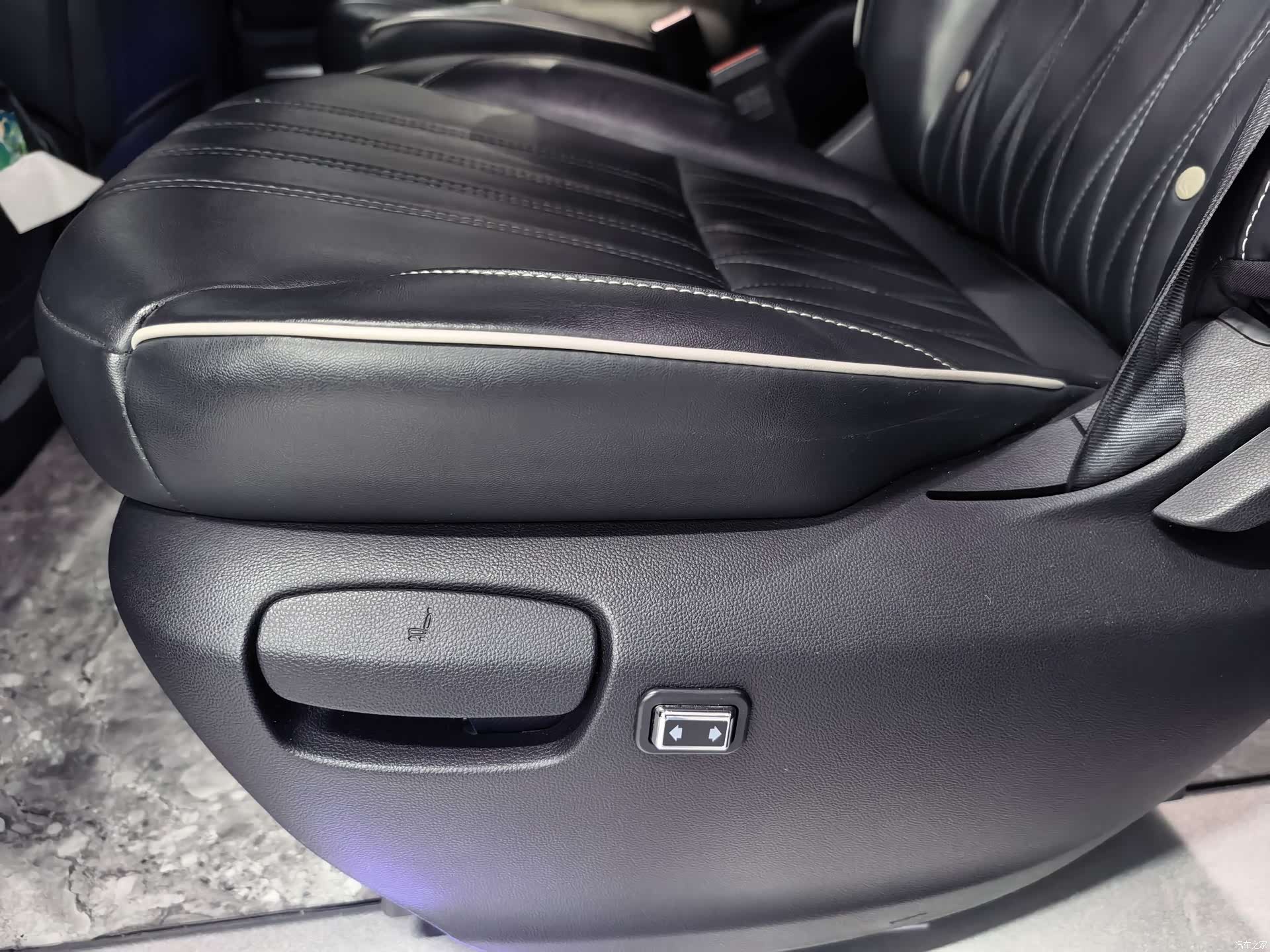 Roewe iMAX8, 2023 9