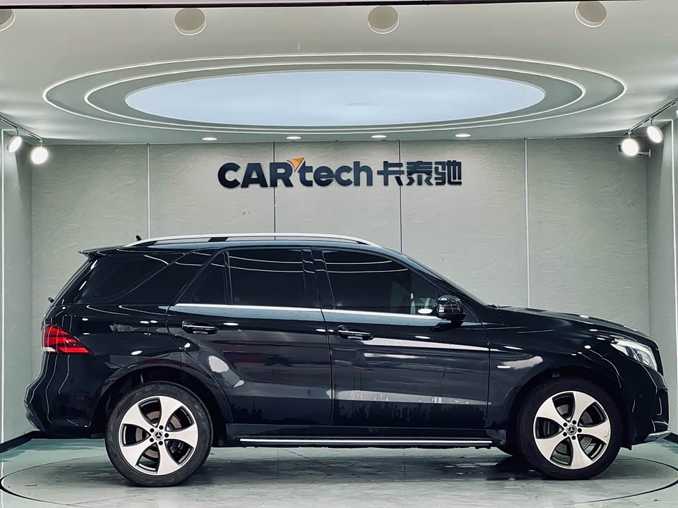 Mercedes-Benz GLE Mercedes-Benz GLE