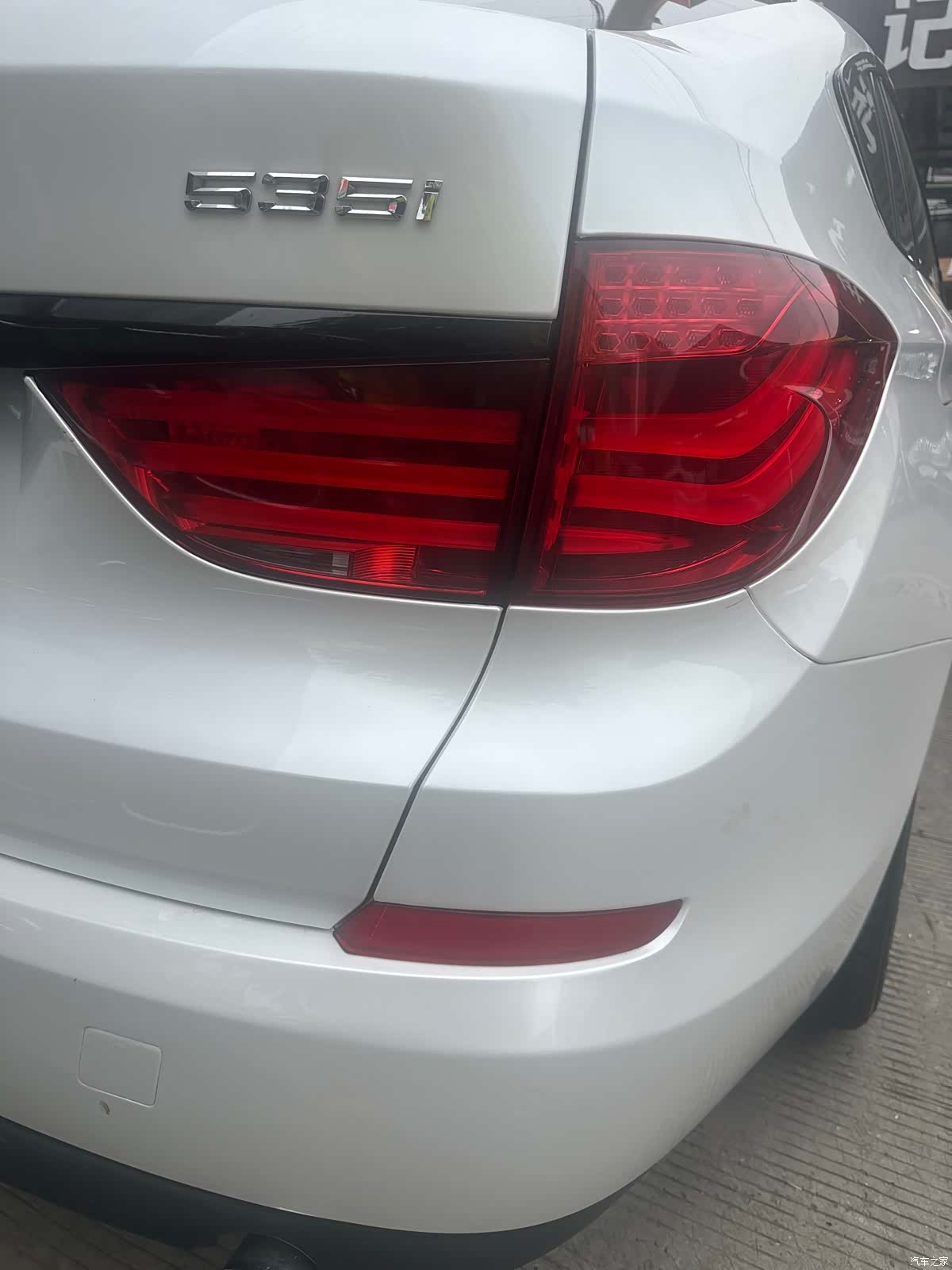 BMW 5 Series, 2011 10