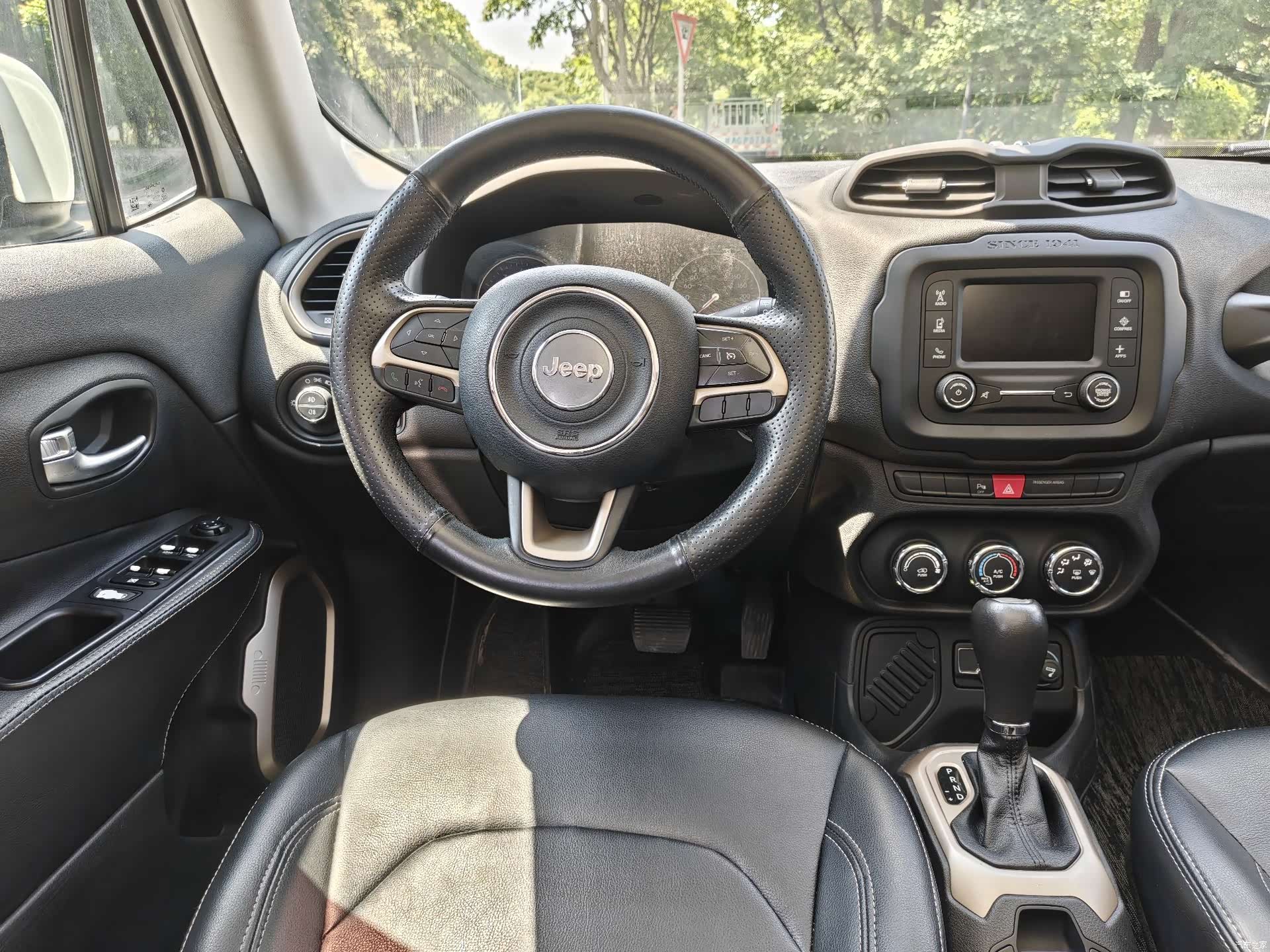 Jeep Renegade, 2017 11
