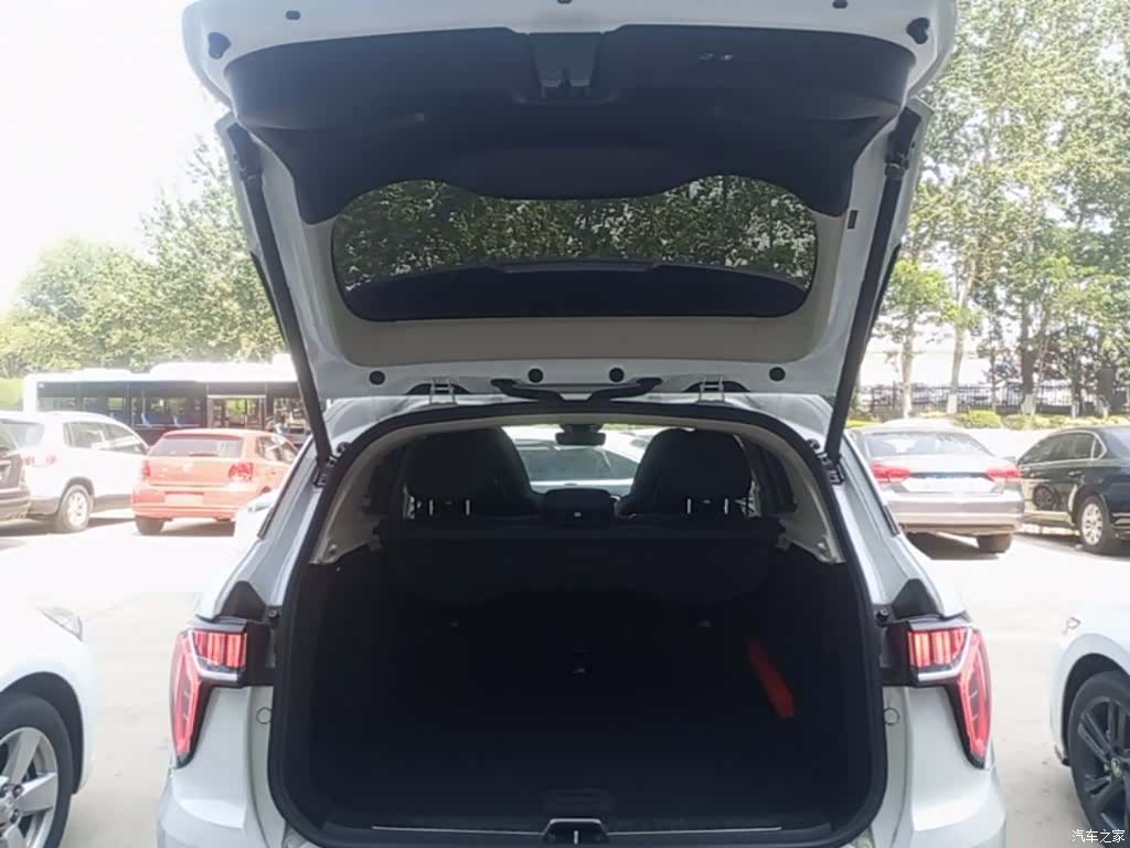 Lynk & Co 01, 2019 19