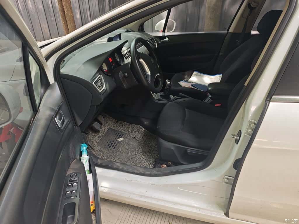 Peugeot 308, 2015 17