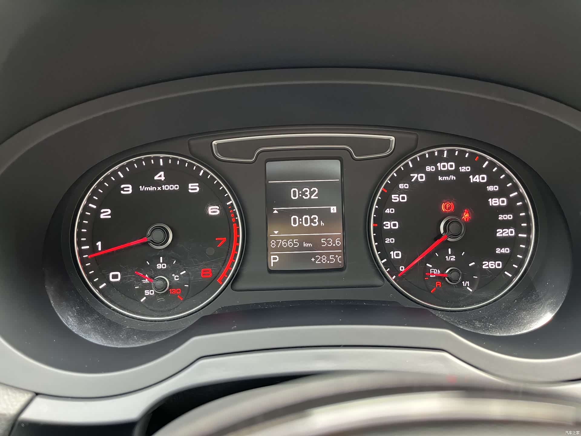 Audi Q3, 2016 28